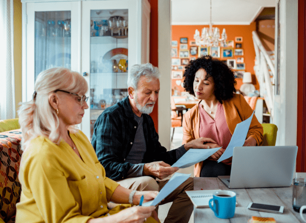 What is the difference between a fixed annuity and a variable annuity? Image